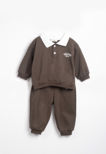 Костюм с воротником, коричневый