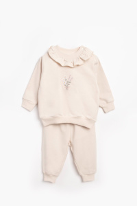 Костюм с рюшей, бежевый
