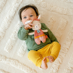 Игрушка-шуршалка Зайка fehnNATUR